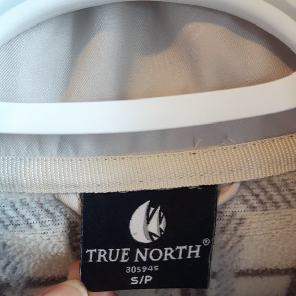 Fleece-lined Water-resistant True North Trench Coat (Small) - Picture 4 of 4